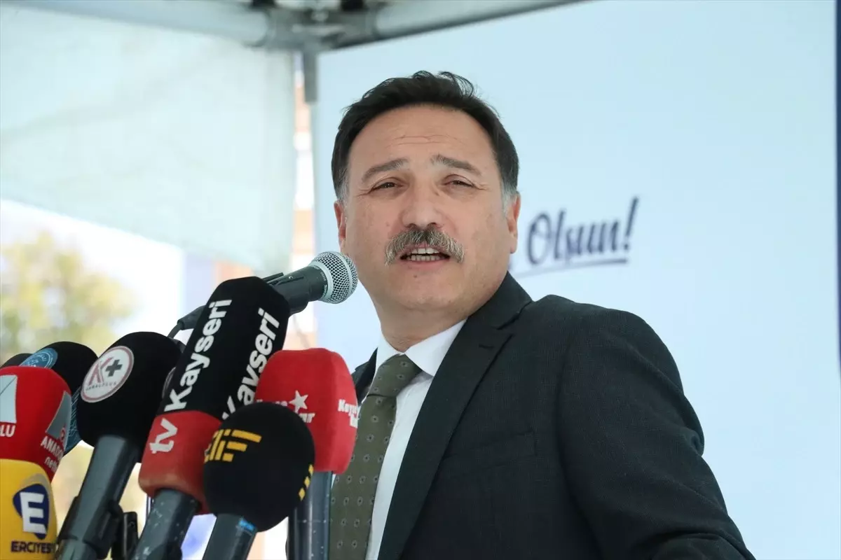 Kayseri\'de Yeni Okulun Temeli Atıldı