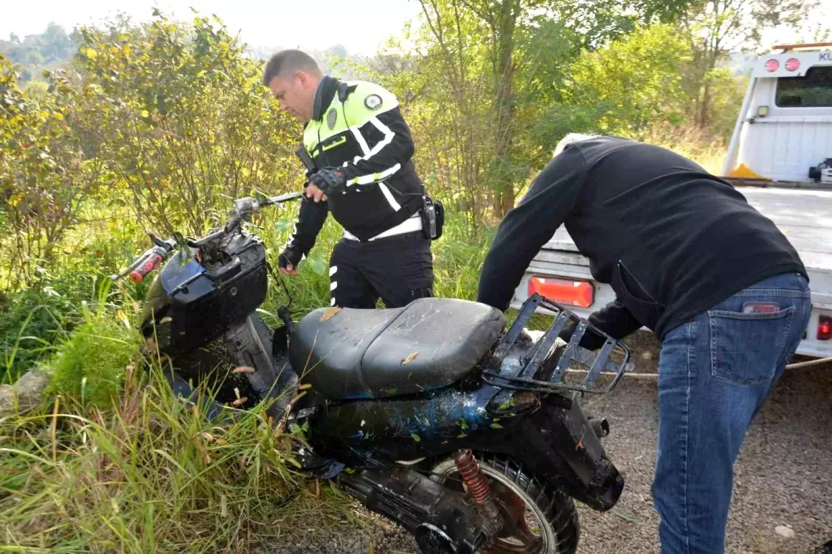 Terk Edilmiş Motosiklet Dere Yatağında Bulundu