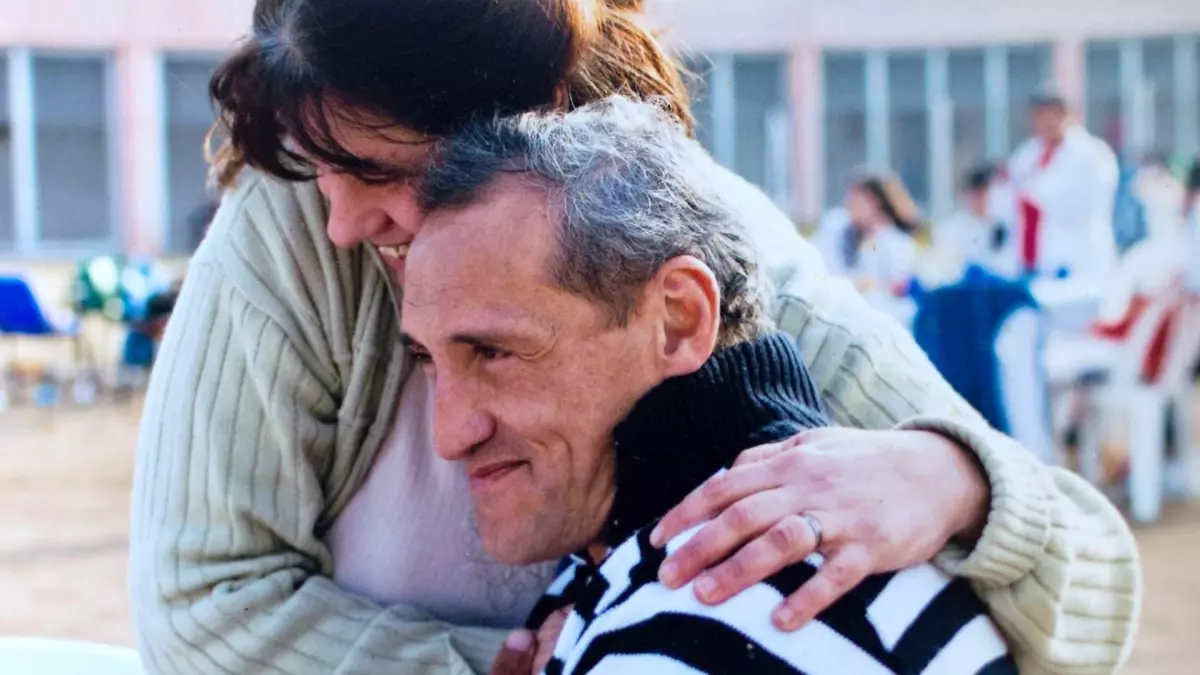 Arjantinli Kadının Hapishane Bekleyişi ve Aşkı