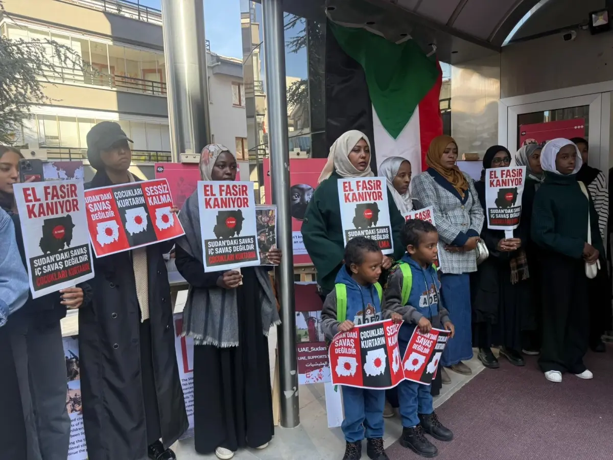 Sudan Büyükelçisi: \'El-Faşer\'deki Milisler Terörist, Ambargo Kaldırılmalı\'