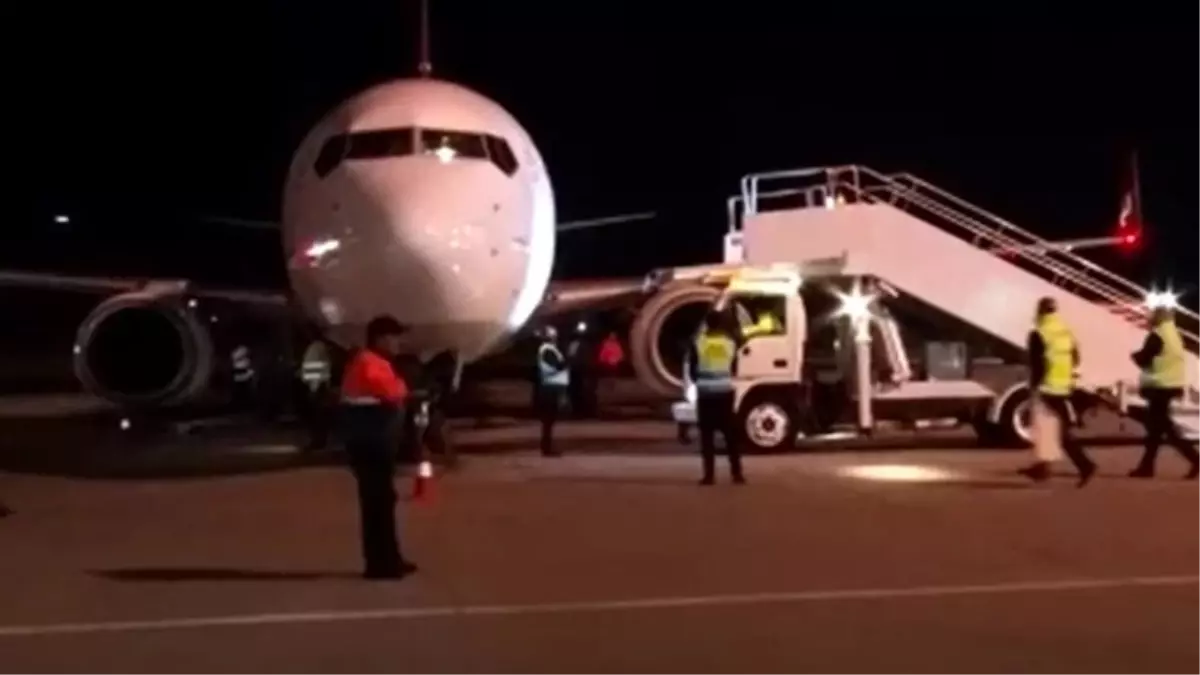 Süleymaniye\'ye 2 buçuk yıl aradan sonra ilk Türk uçağı iniş yaptı