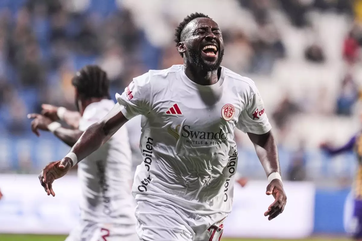 Süper Lig\'de bugün oynanan 3 maçta yalnızca 2 gol atıldı