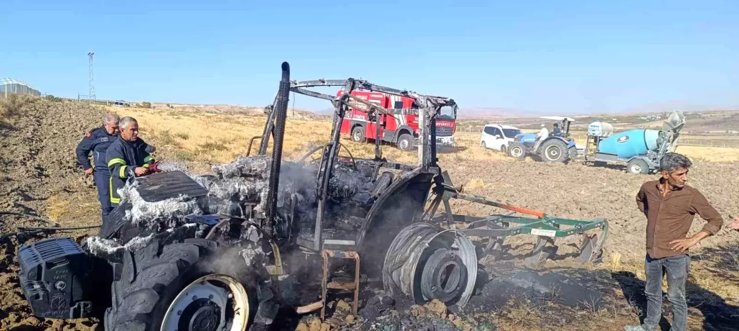 Adıyaman\'da Traktör Yangını