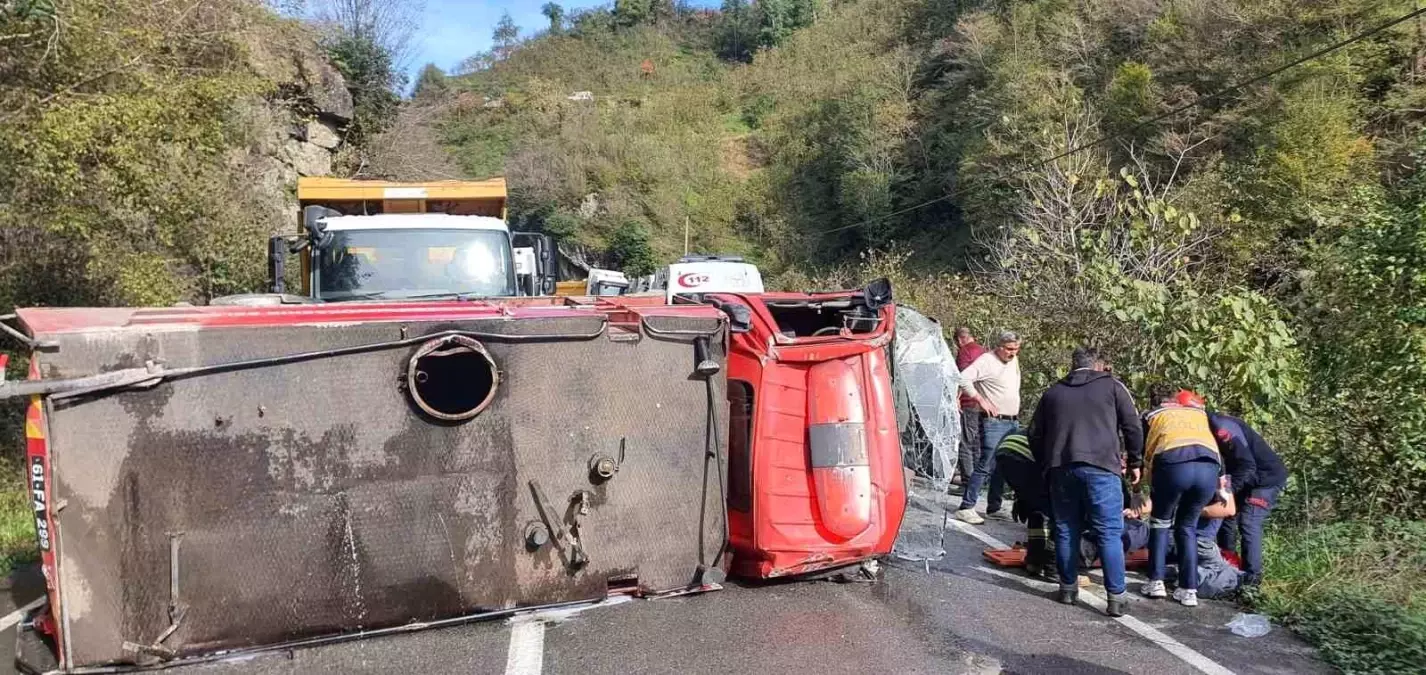 Trabzon\'da İtfaiye Aracının Kazası: 2 Yaralı
