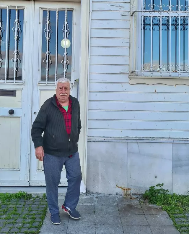 Usta oyuncu Ahmet Gülhan hayatını kaybetti