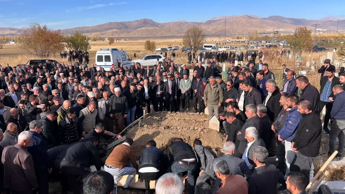 Van\'da Kaza: 2 Çocuk Annesi Yaşamını Yitirdi