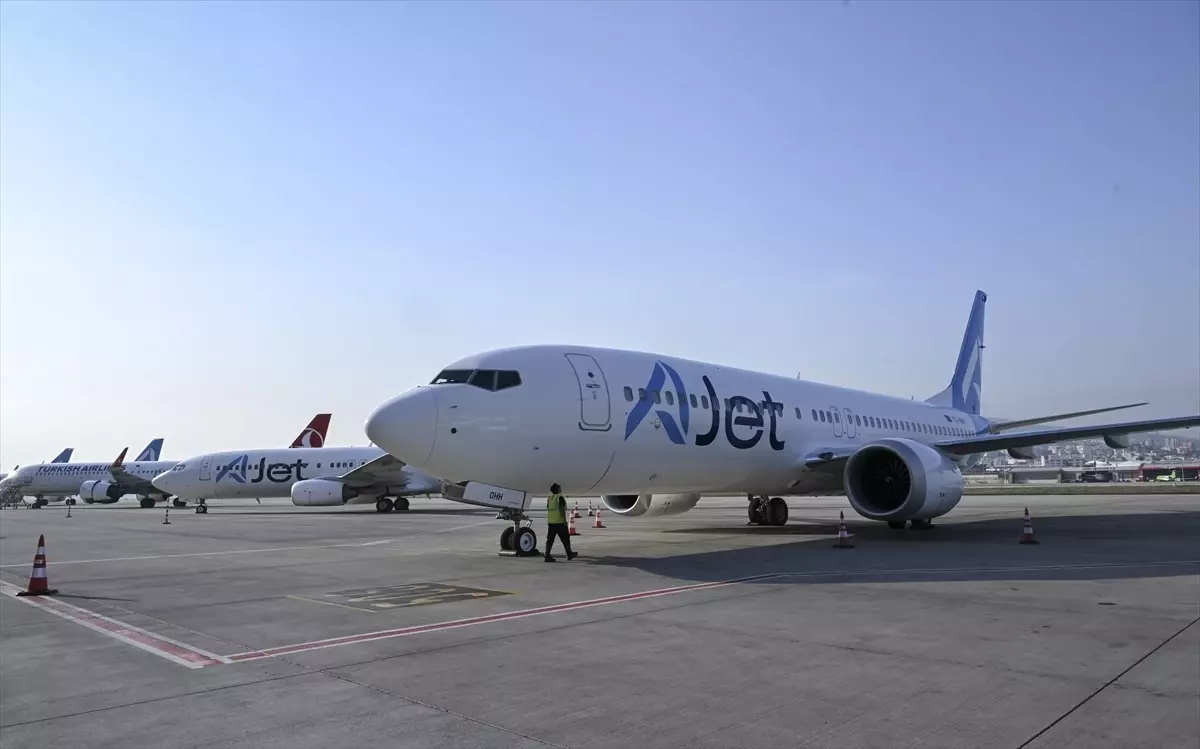 AJet\'in Yeni Boeing 737-8 MAX Uçağı İstanbul\'a Geldi