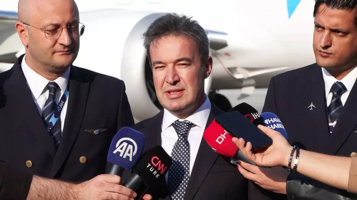 AJet\'in 7. Yeni Uçağı İstanbul\'a İndi