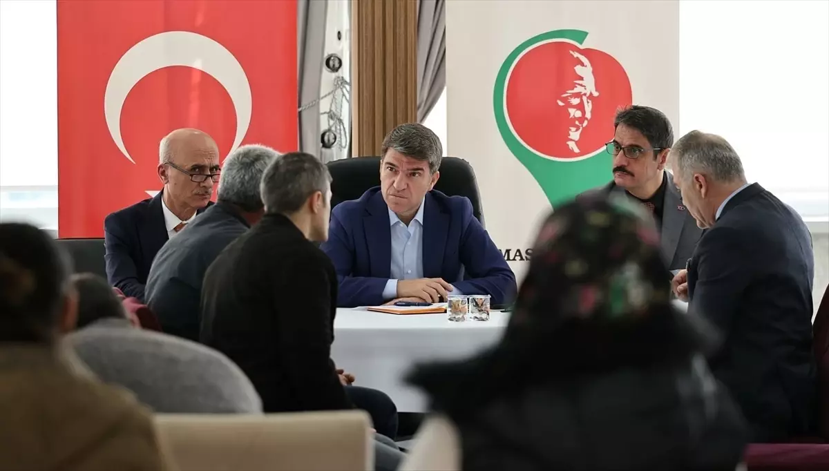 Amasya\'da Halk Günü Toplantısı