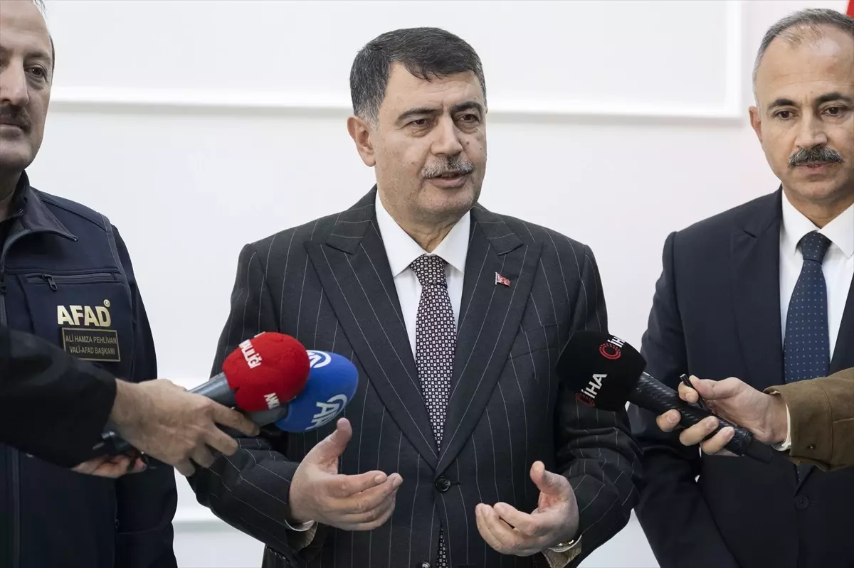 Ankara\'daki okullarda Gazze için düzenlenen kermesten elde edilen gelir AFAD\'a bağışlandı