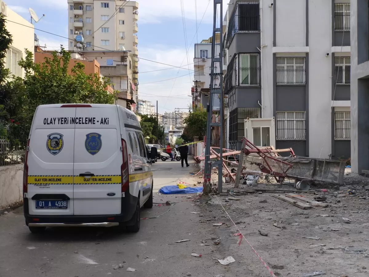 Adana\'da İnşaat Faciası: 1 Ölü, 1 Yaralı