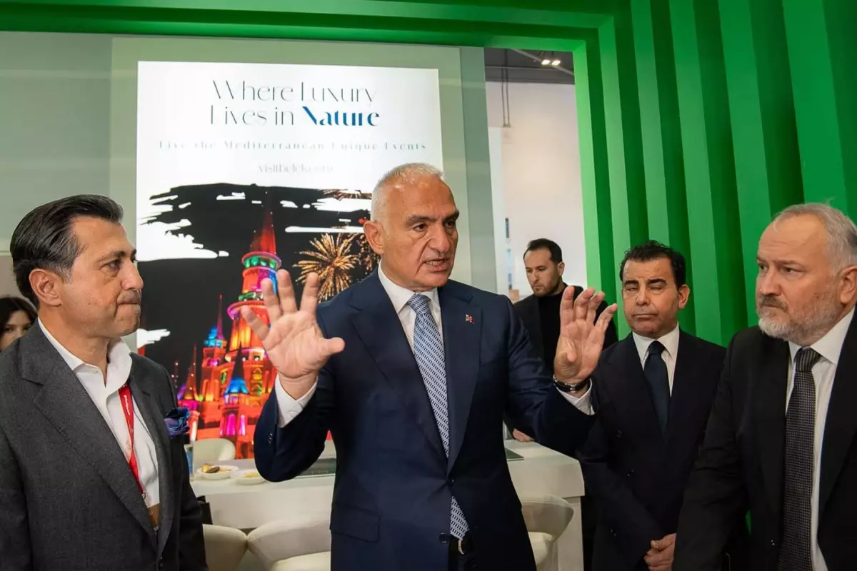 Bakan Ersoy: Turizm gelirinde yıl sonu hedefimiz 64 milyar dolara emin adımlarla ilerliyoruz