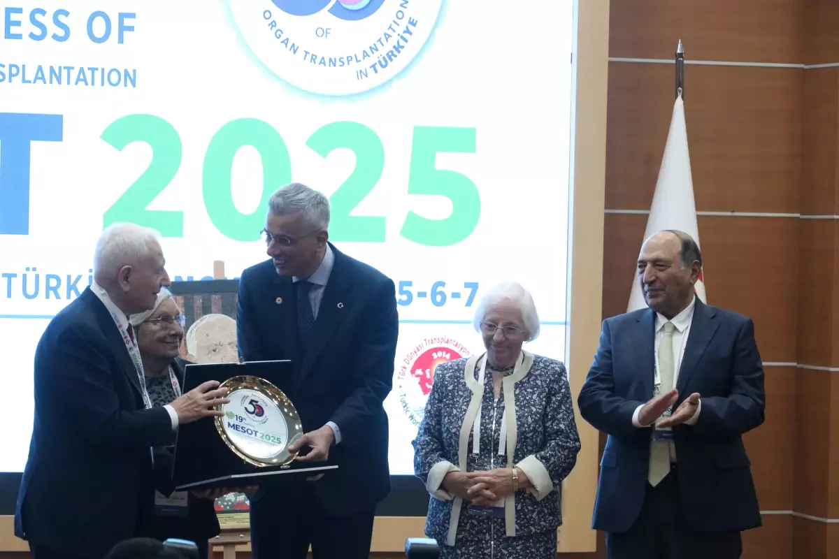 Sağlık Bakanı Memişoğlu, Organ Bağışı Haftası ve Böbrek Nakli\'nin 50. Yılında Başkent Üniversitesi\'nde Konuştu