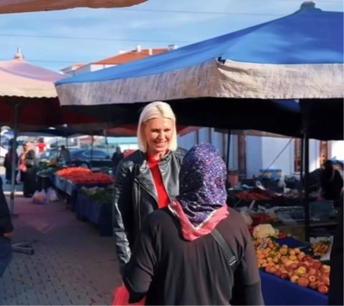 Bilecik Belediye Başkanı Semt Pazarında Esnaf ve Vatandaşlarla Buluştu