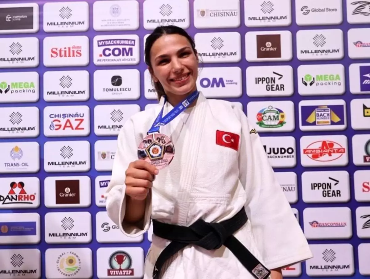 Hatice Vandemir\'den Avrupa\'da Bronz Madalya