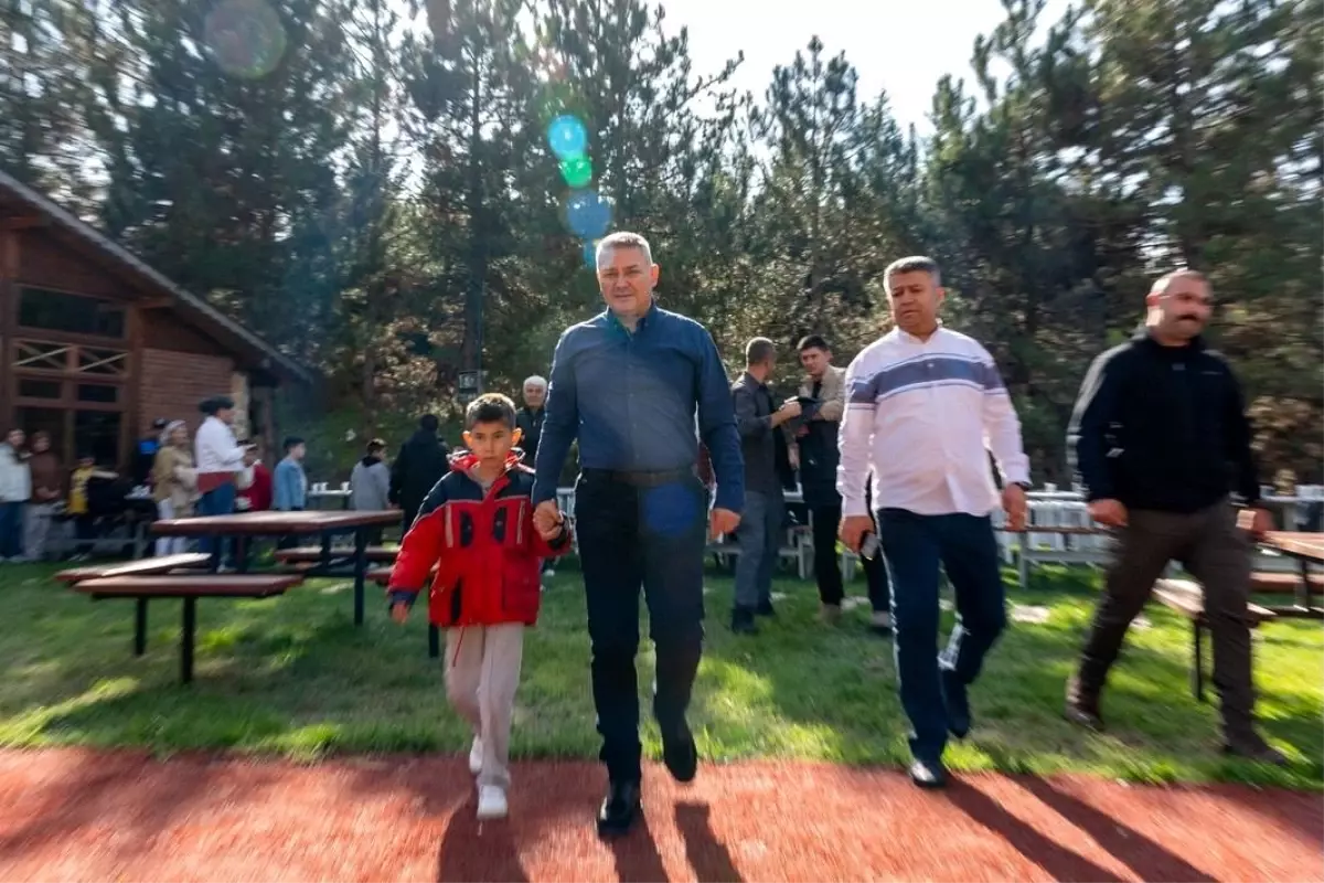 Emniyet Müdürü\'nden Çocuklara Destek