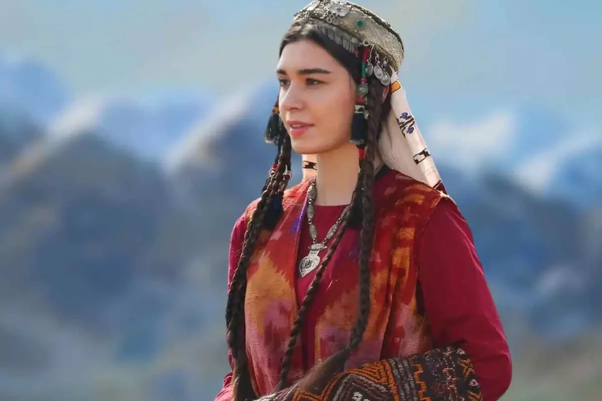 Burcu Kıratlı\'dan cesur tercih