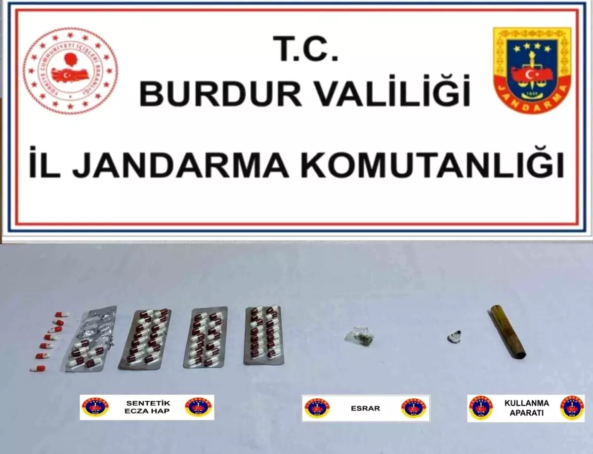 Burdur\'da Uyuşturucu Operasyonu: 3 Gözaltı