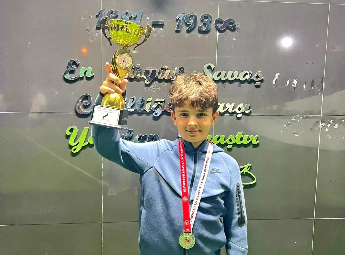 Emir Tütüncüoğlu İzmir İkincisi Oldu