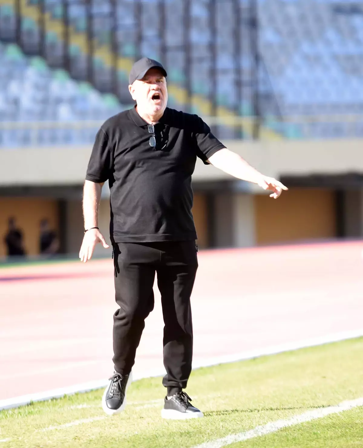 İzmir Çoruhlu FK Düşme Hattında