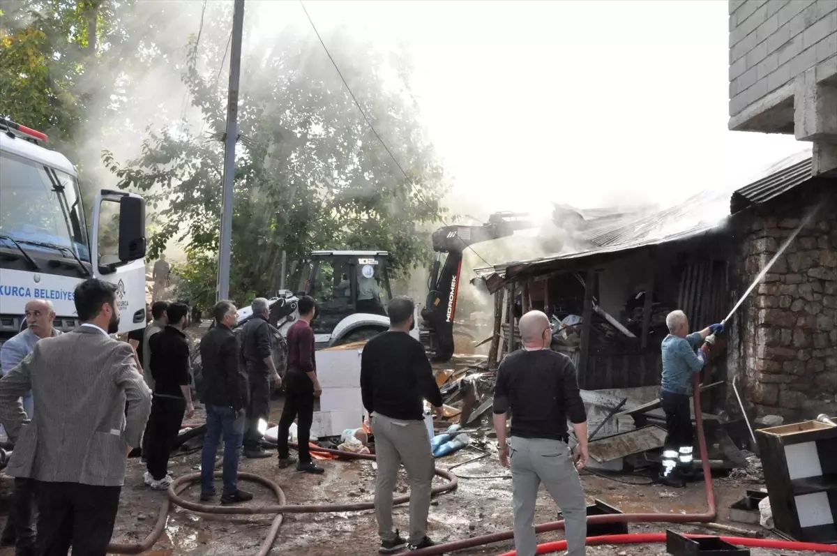 Çukurca\'da Evde Yangın Çıktı