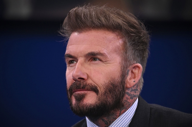 David Beckham'a şövalye ünvanı verildi David Beckham'a şövalye ünvanı verildi