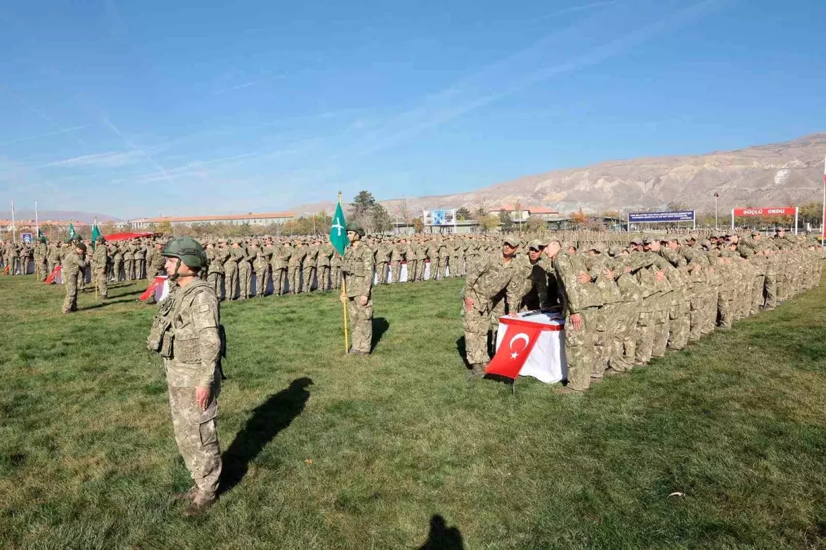 Erzincan\'da Bedelli Mehmetçikler Yemin Etti