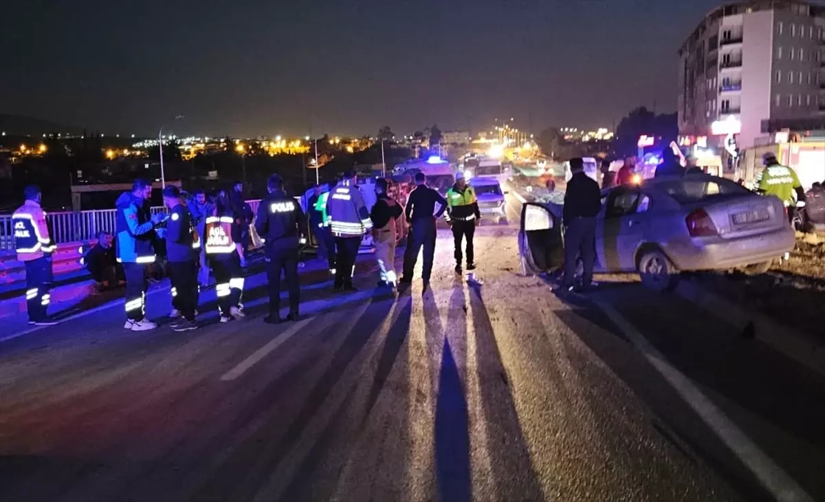 Antakya\'da Kazada 11 Kişi Yaralandı