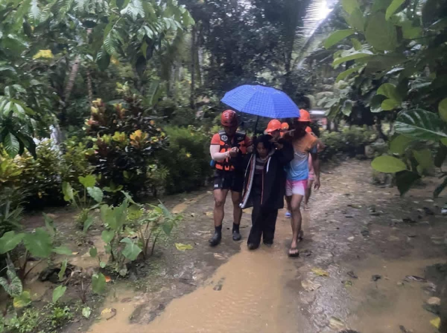 'Kalmaegi Tayfunu' 26 can aldı