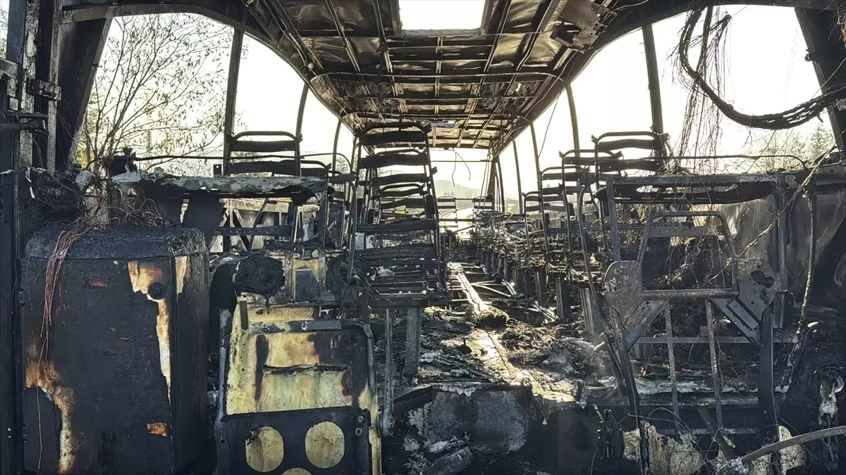 Eskipazar\'da Yolcu Otobüsü Yandı