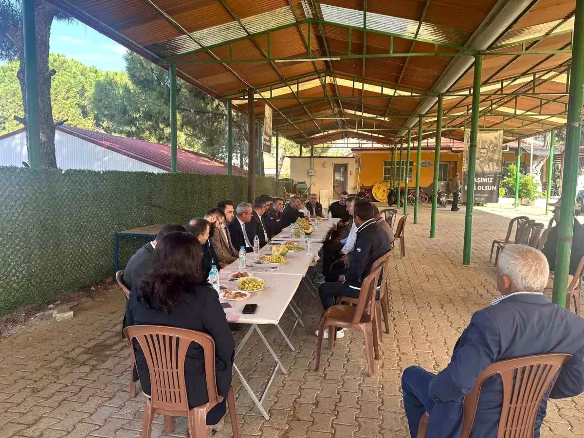 Sarıgöl\'de Mahalle Buluşmaları Devam Ediyor