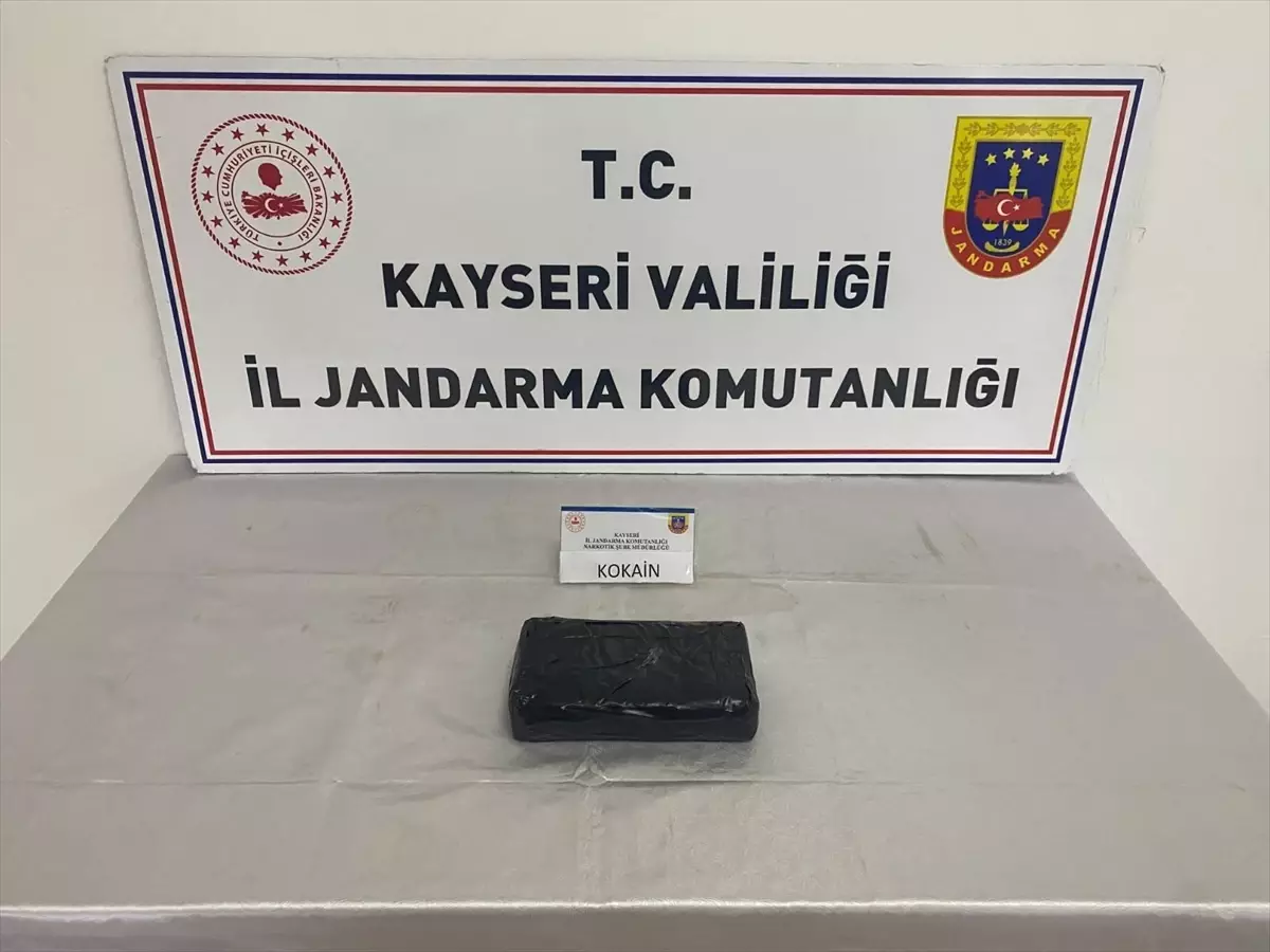 Kayseri\'de Uyuşturucu Operasyonu: 1 Kilo 200 Gram Kokain Ele Geçirildi