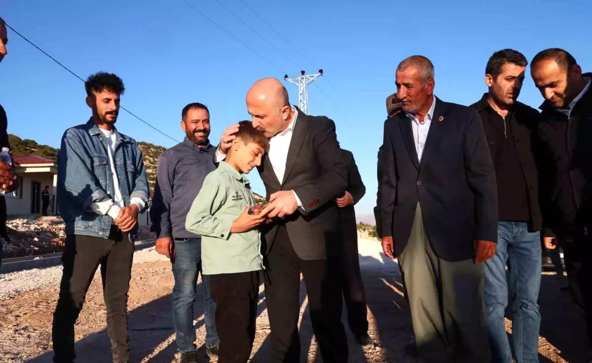 Vali Varol, Kemerkaya Köyü\'ndeki Kırsal Konutları İnceledi