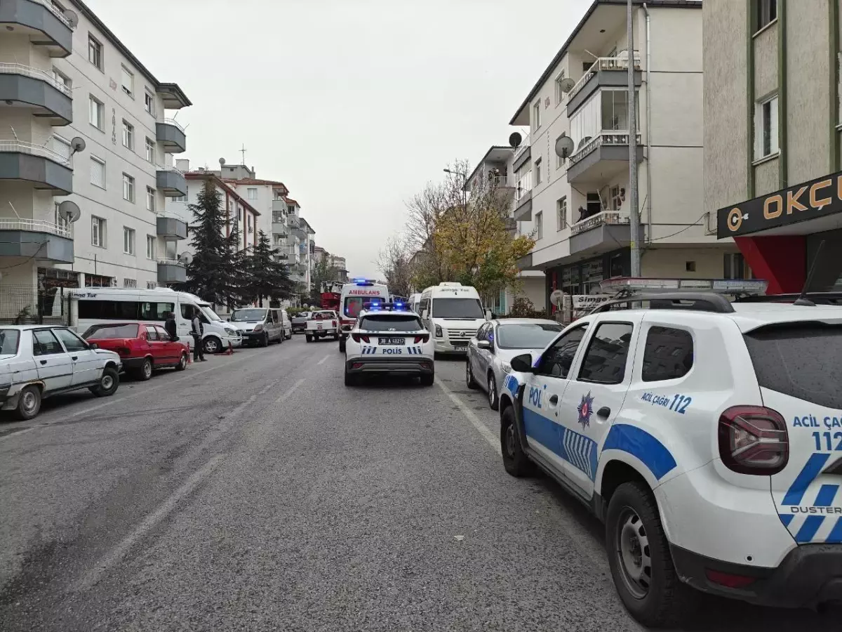 Kayseri\'de Evini Ateşe Verdi