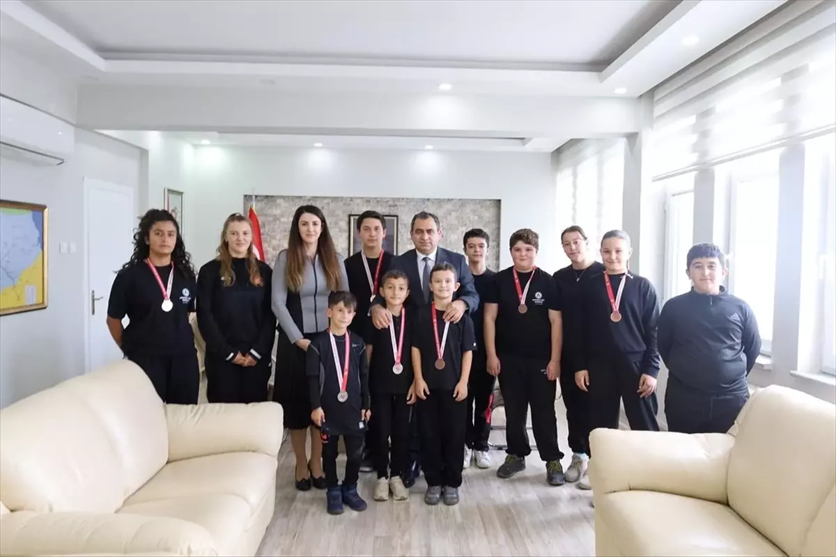 Kaymakam Özderin Köyleri Ziyaret Ediyor