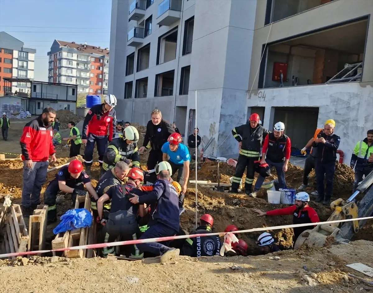 Kanalizasyon Çalışmasında İşçi Kurtarıldı