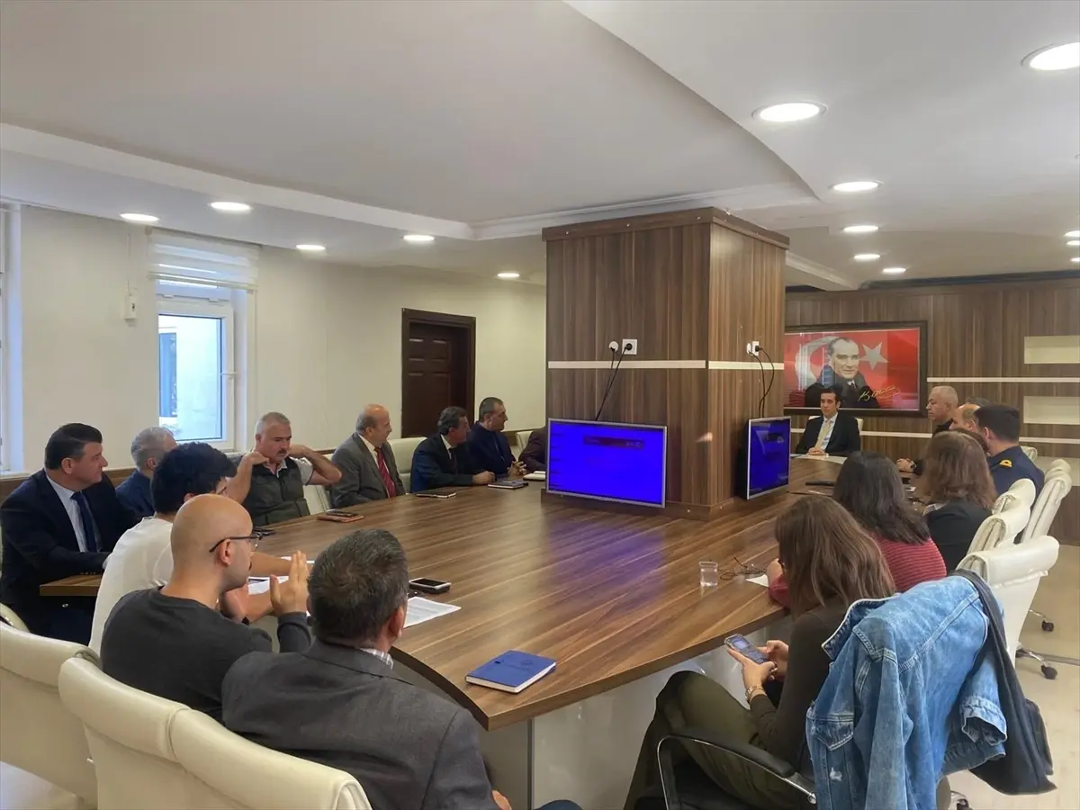 Bozyazı\'da Sahipsiz Hayvanlar Toplantısı