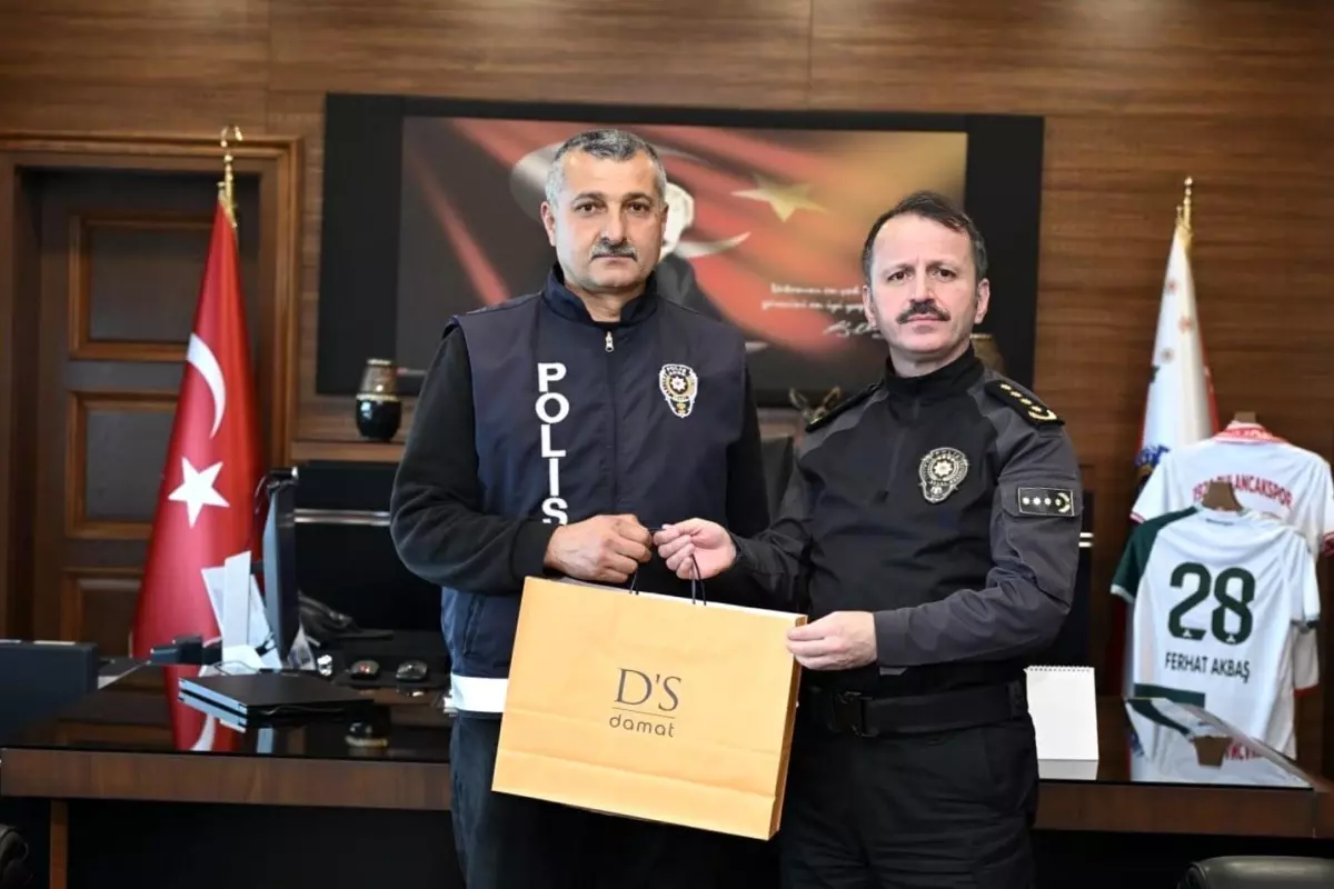 Giresun\'da Okul Polisi Ödüllendirildi