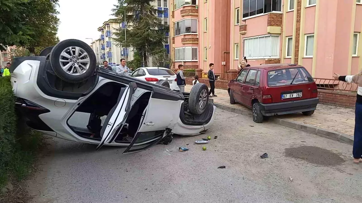 Çaycuma\'da Trafik Kazası: 3 Yaralı