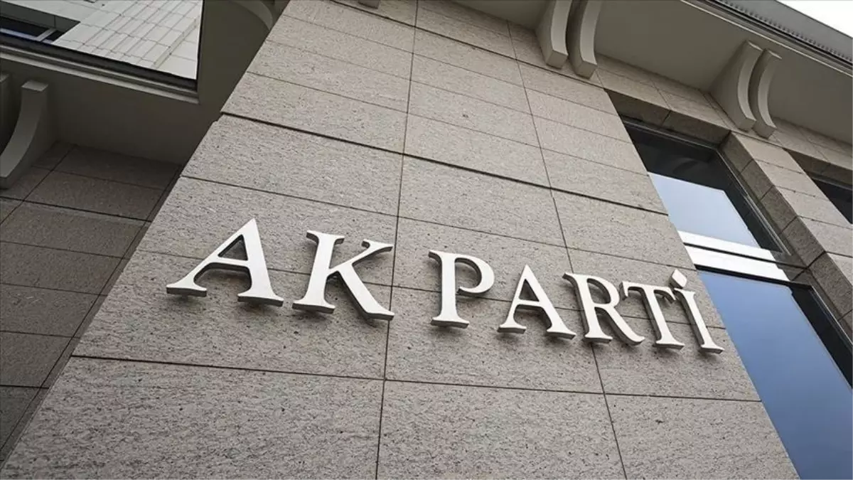 Özel\'in açıklamalarına AK Parti cephesinden ardı ardına tepkiler