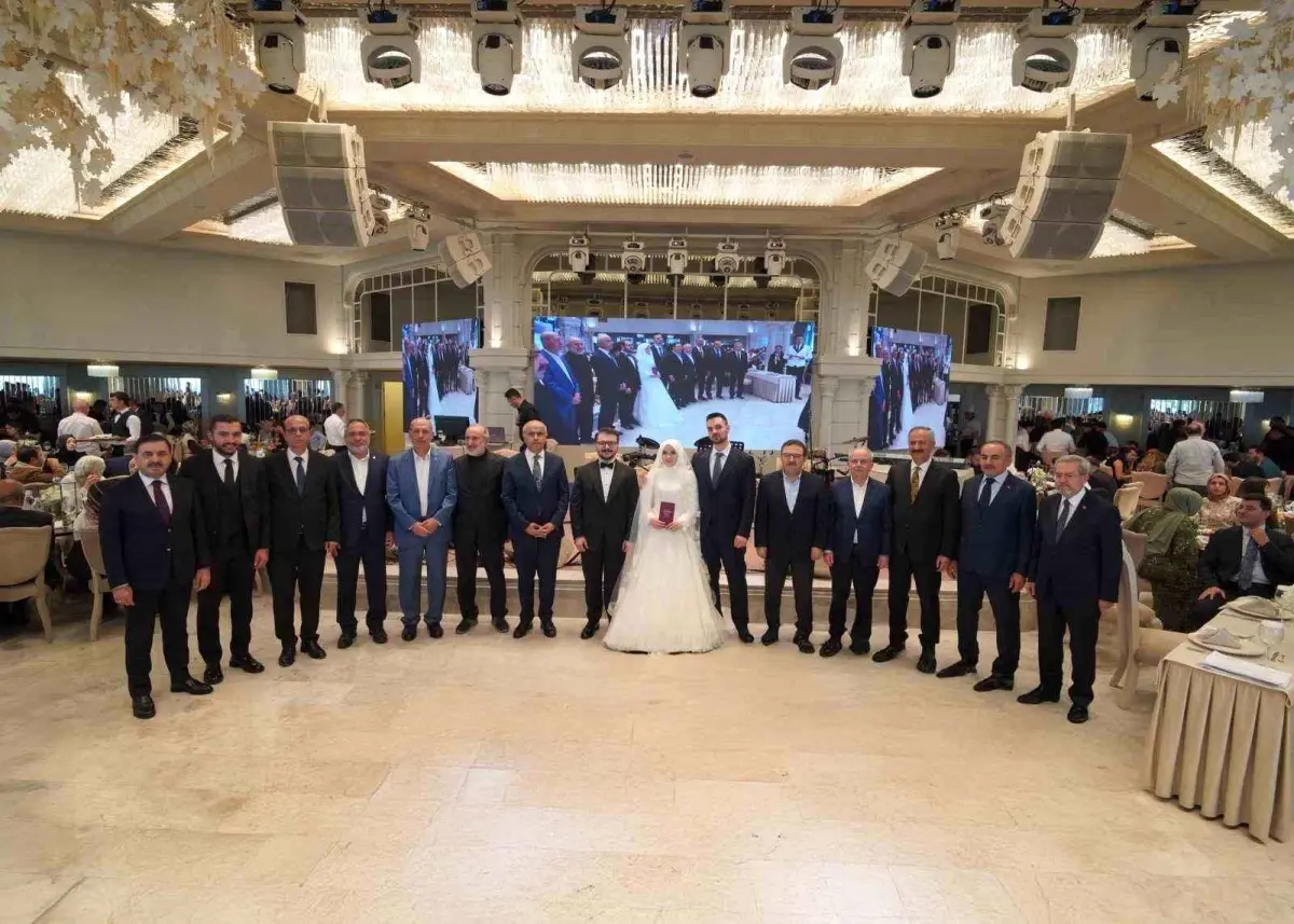 Prof. Dr. Ali Fuat Atmaca\'nın Oğlu Görkemli Düğün Töreniyle Evlendi
