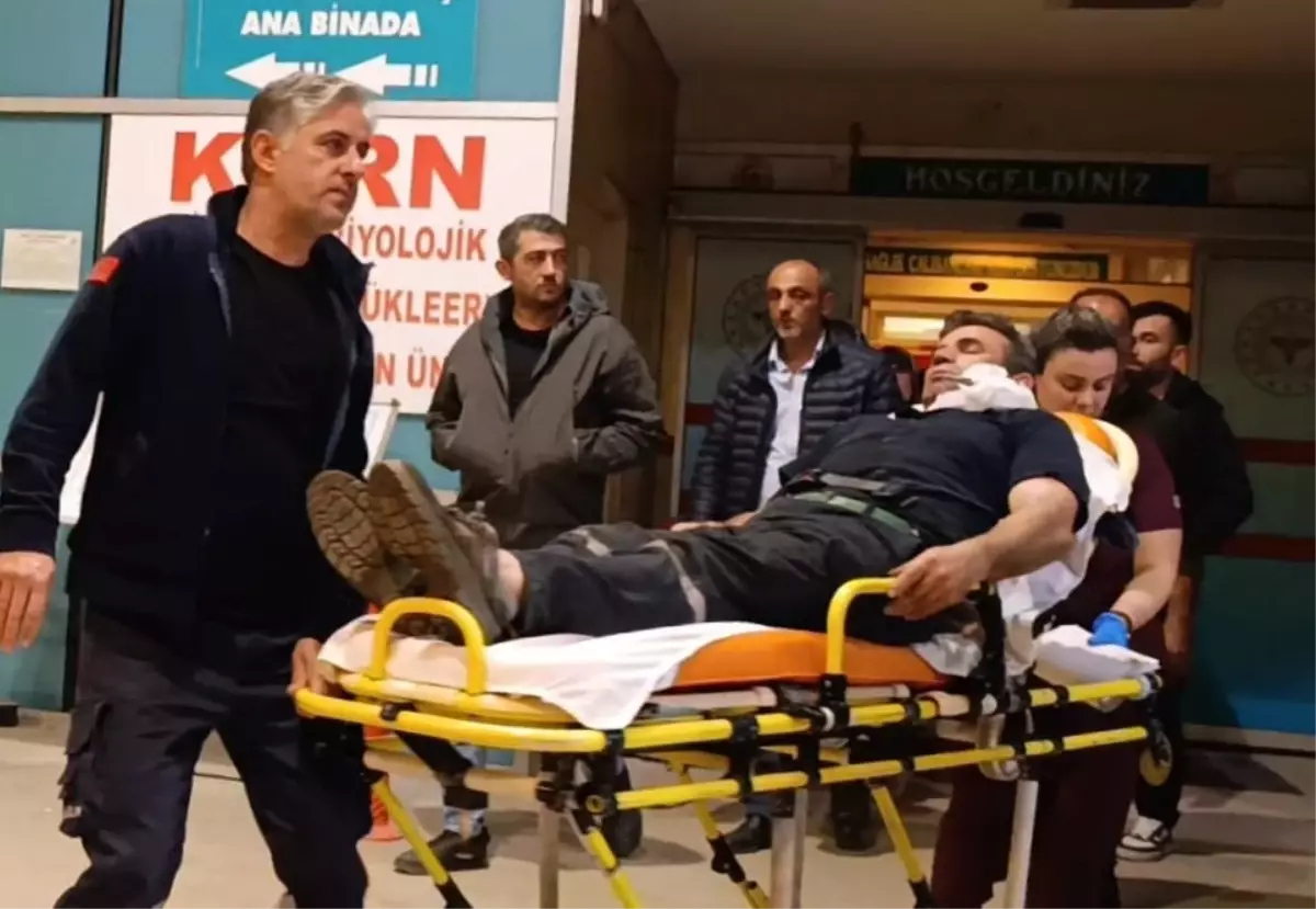 Römorktan Kömür İndirirken Yaralandı