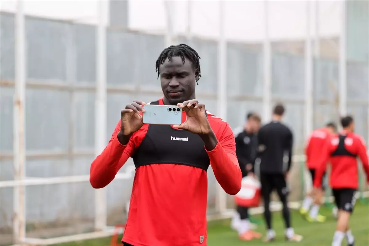 Sivasspor\'dan Manisa Maçına Final Mesajı