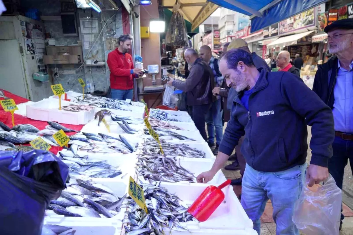 Hamsi Fiyatları Düşerken İlgi Azaldı