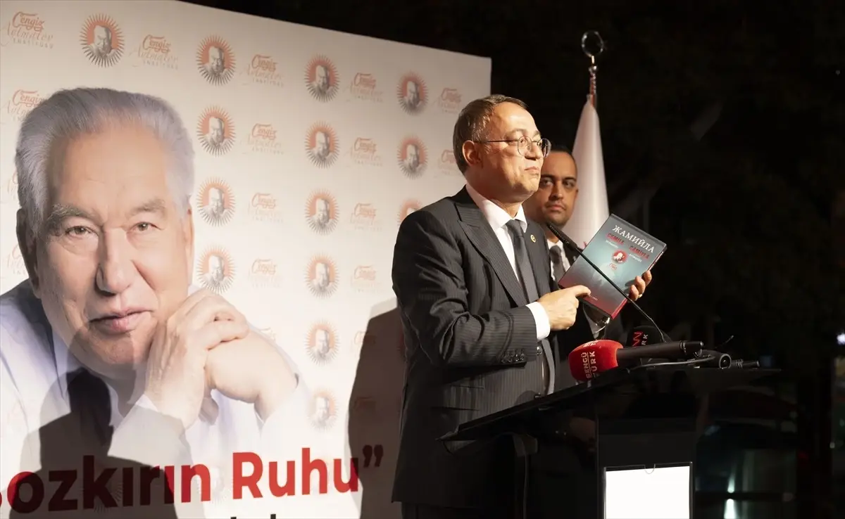 Aytmatov\'u Anan Uluslararası Sergi Açıldı