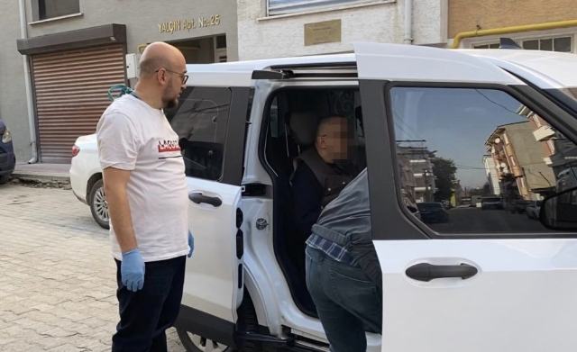 Yaşlı kadın evinde ölü bulundu! Özel gereksinimli oğlu emniyete götürüldü Yaşlı kadın evinde ölü bulundu! Özel gereksinimli oğlu emniyete götürüldü