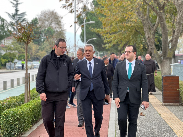 38 kişilik Vatikan heyeti, Papa'nın ziyareti öncesi İznik'e geldi 38 kişilik Vatikan heyeti, Papa'nın ziyareti öncesi İznik'e geldi