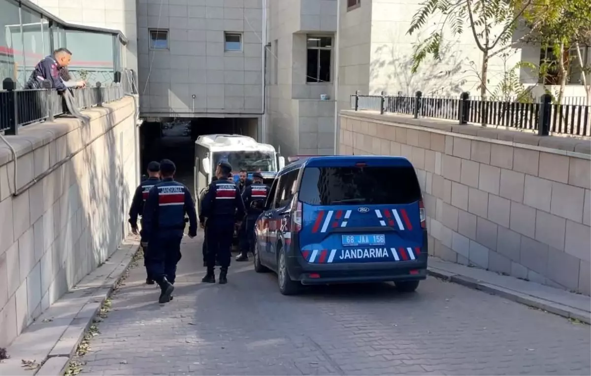 Aksaray\'da Silahlı Kavga: 1 Ölü, 2 Yaralı