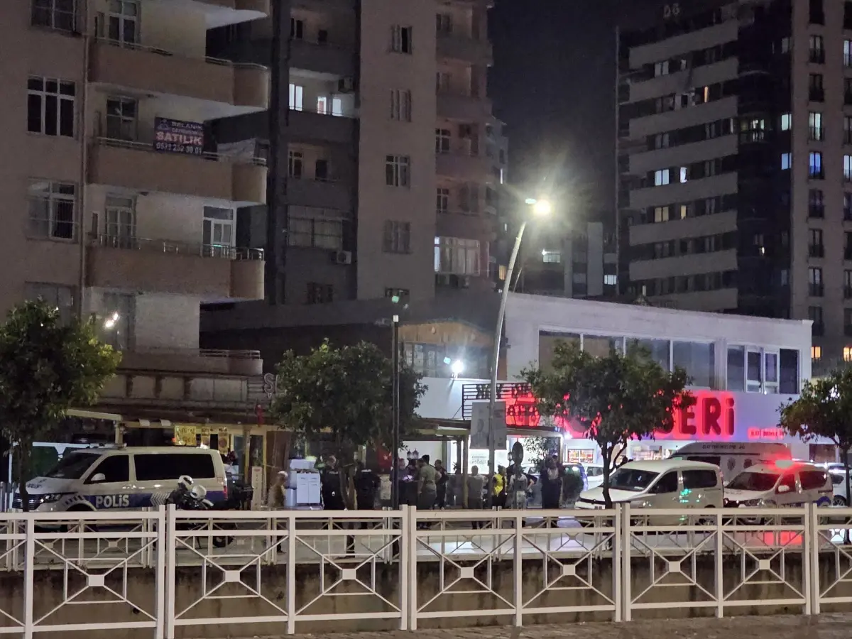 Adana\'da Akrabalar Arasında Silahlı Kavga