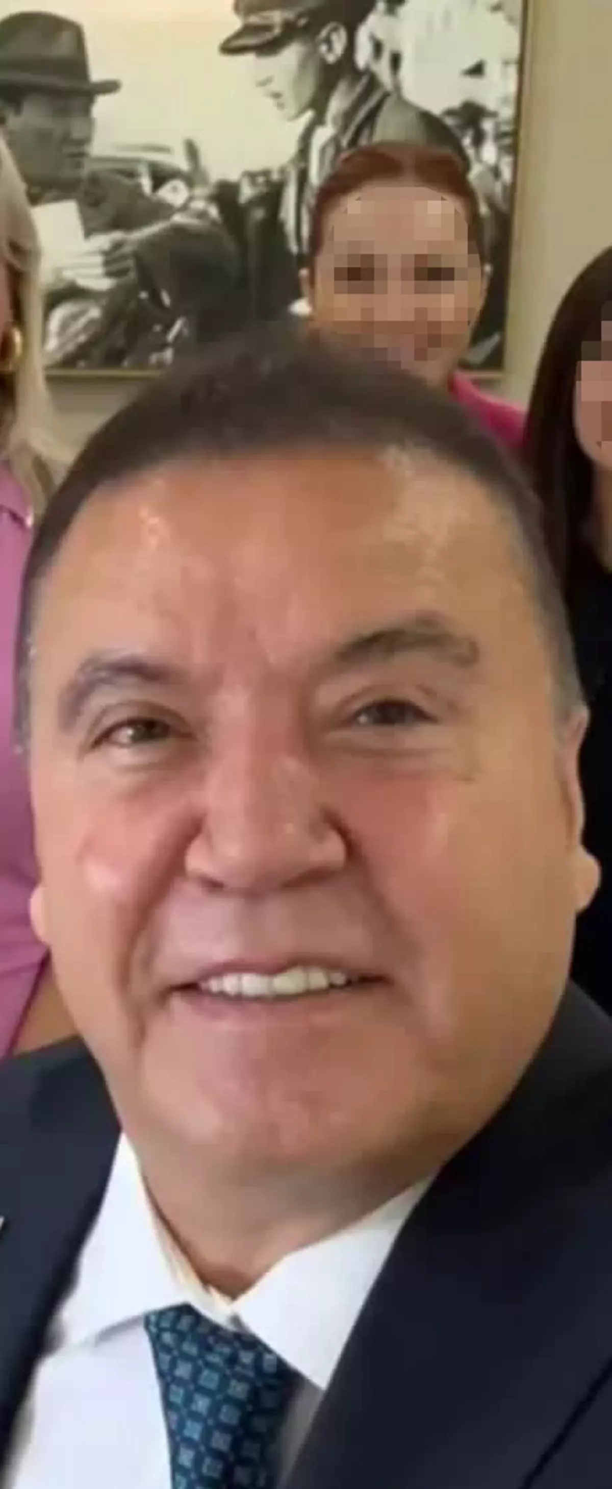 Antalya\'da Büyükşehir Belediyesi\'ne Operasyon: 8 Gözaltı